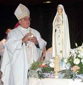 Russian archbishop crowns the IPVS in Fatima, Portugal